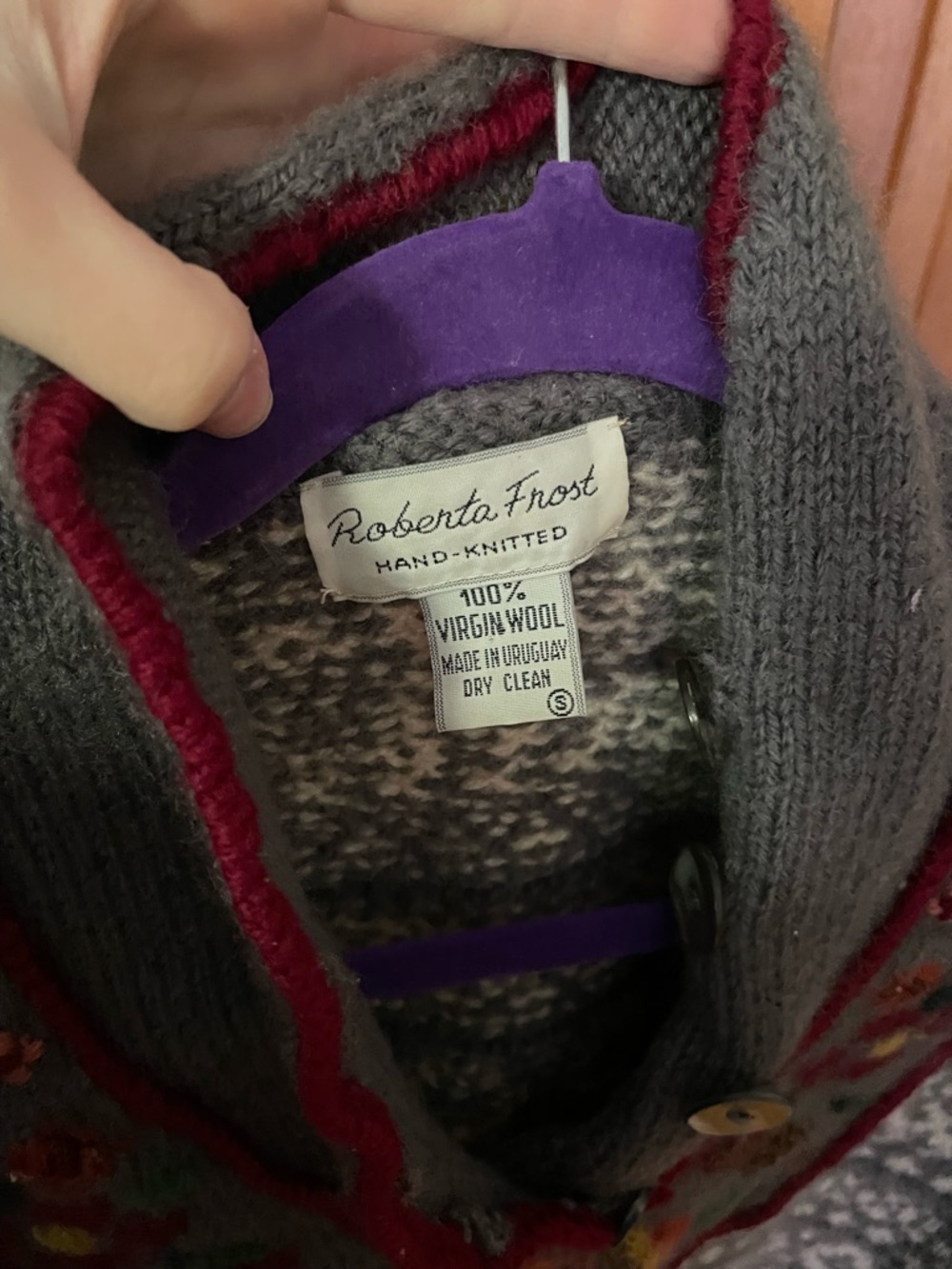 2 WOOL SWEATERS - Picture 5 of 8